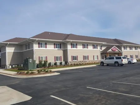 Affordable Suites Mooresville Отели рядом с достопримечательностью «Trump National Golf Club Charlotte»