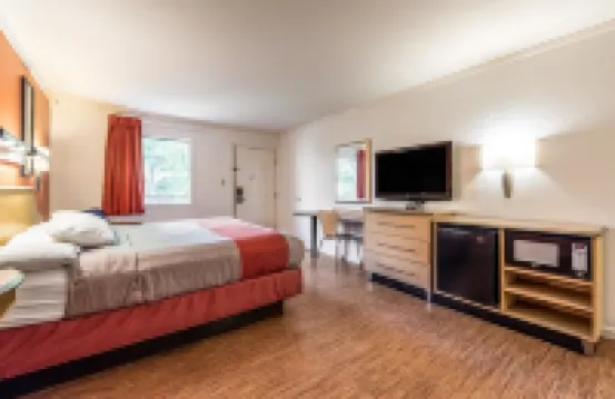 Motel 6 Gatlinburg, TN - Smoky Mountains Hotels in Gatlinburg