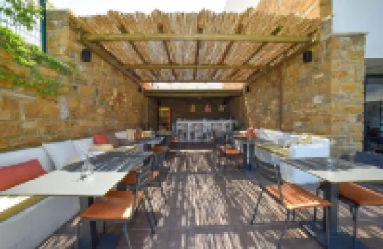 Porta Trakis Hotel