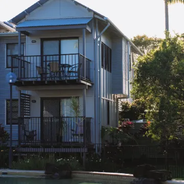 Noosa Lakes Resort Отели рядом с достопримечательностью «Торгово-развлекательный центр Noosa Junction»