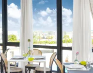 託雷毛拉海濱飯店，附設海灘俱樂部 - 酒吧
