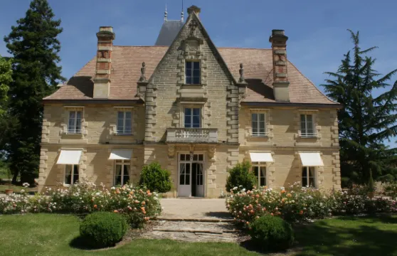 貝乍得拉格芙城堡酒店