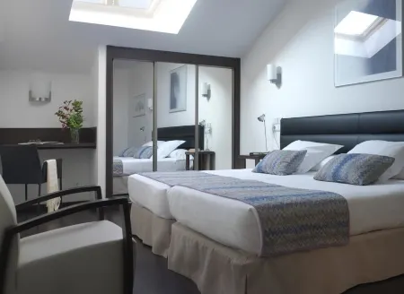 Hotel Villa Rosario II, Edificio Moderno