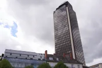 Hotel le Petit Duquesne Hotels near Parc de la Gaudiniere