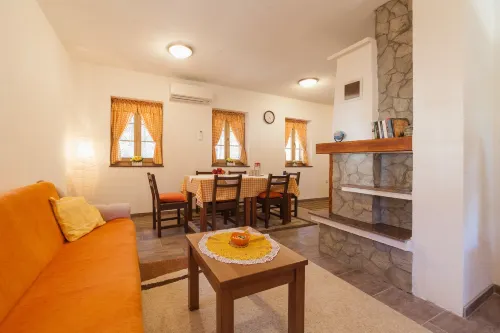 Guest House Rustico - parkir