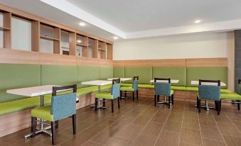 Microtel Inn & Suites by Wyndham Limon