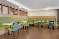 Microtel Inn & Suites by Wyndham Limon