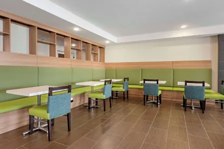 Microtel Inn & Suites by Wyndham Limon