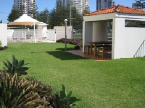 Golden Sands on the Beach - Absolute Beachfront Apartments Hotels in Main Beach