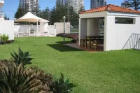 Golden Sands on the Beach - Absolute Beachfront Apartments Hotels in Main Beach