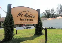 Mt. Madison Inn & Suites Hotel di Milan
