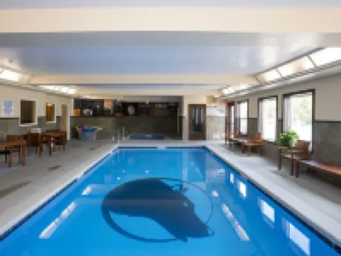 Explorer Cabins at Yellowstone Hotels in West Yellowstone