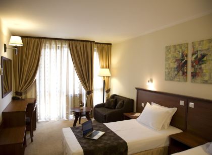 Favorit Hotel