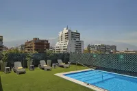 هوتل توريمايور ليون فنادق في بروفيدنسيا