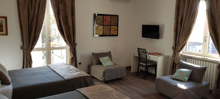 L'Insolita Reggia Hotels in Caserta