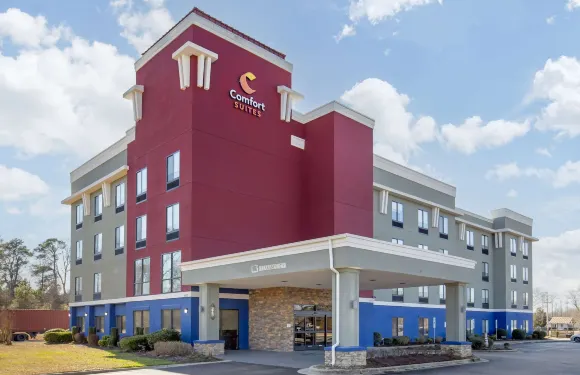 威爾遜凱-I-95富套房酒店