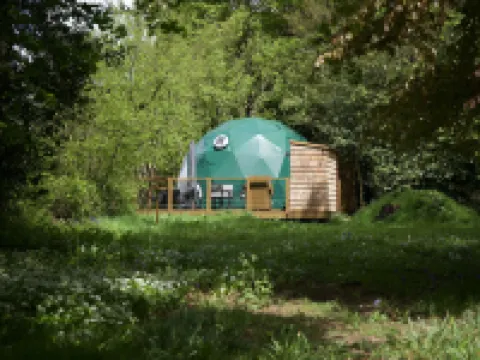 Luna Domes Hotels in Edenbridge