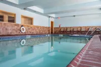Clarion Inn & Suites Weatherford South - Pool