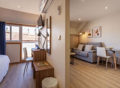 Vigo Bay Apartments by Olala Homes