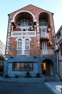 Alba Hotel Yerevan - موقف سيارات