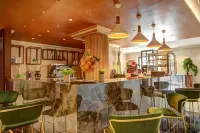 Hotel Lac Leman, les Berges du Lac Hotels in El Khadra