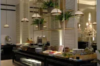 Java Paragon Hotel & Residences - breakfast