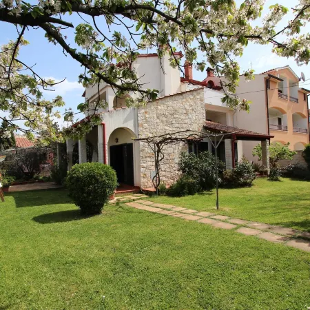 Apartments Milena