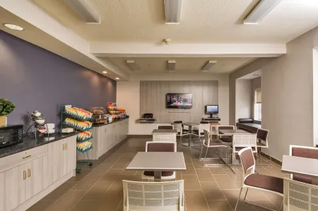 Microtel Inn & Suites by Wyndham Leesburg/Mt Dora