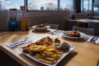 Argosy Motor Inn - breakfast