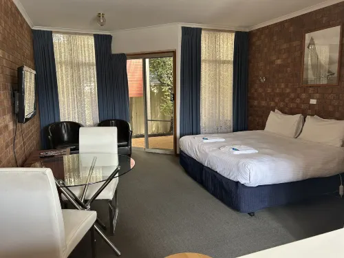 Portarlington Beach Motel - Beach