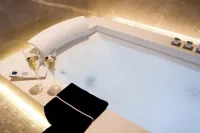 카르딜리 럭셔리 룸스