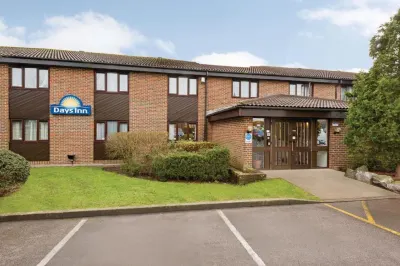 Days Inn by Wyndham Sedgemoor M5 Hotel in zona Bluebird Bliss