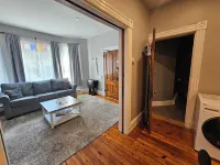 Renovated 2 bed near downtown