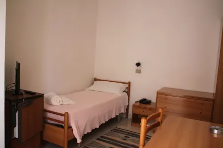 Hotel Europa Отели в г. Комизо