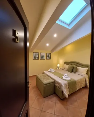 La Gemma Отели рядом с достопримечательностью «Via Caracciolo e Lungomare di Napoli»