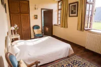 Chambres d'hôtes de Charme le Pradel Hotels in Monceaux-sur-Dordogne