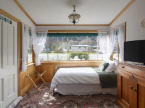 Settlers Cottage Motel Hotels in Arrowtown