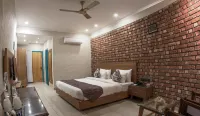 Arch the Baakhli Resort Hotels in Kashipur