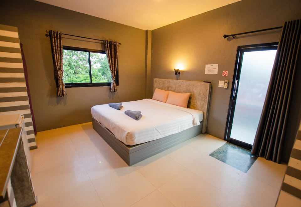 1. 더 레스트 호텔..