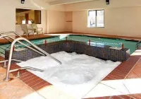 Comfort Suites Fairgrounds West - Spa