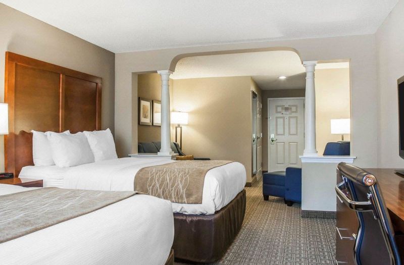 Comfort Inn & Suites Sturbridge-Brimfield
