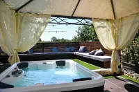 Trulli Donna Isabella Hotels in Locorotondo