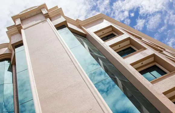 皇家花園奧扎米斯城市酒店