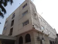 Diamond Hotel ケダールガート周辺のホテル