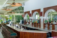 Mango Bay All Inclusive - Bares