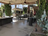 Desert Isle of Palm Springs Hotel in zona Indian Canyons Hiking Trails