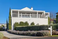 Hamptons Elegance Views Pool & Spa