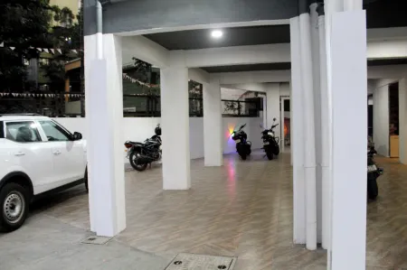 Hotel India Gate Отели в г. Мокарвади