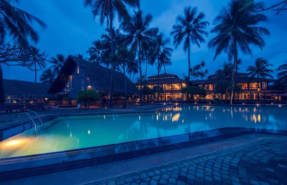 隆威利度假村酒店