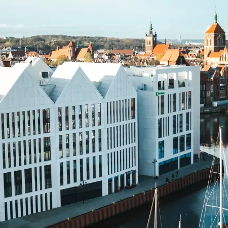 Hotel Marina Club Old Town View Отели рядом с достопримечательностью «Судно Солдек»